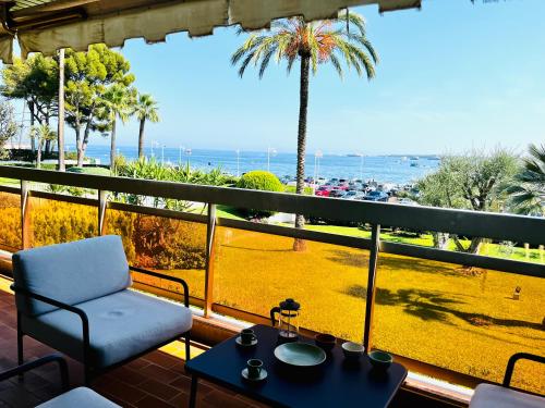 Les yeux dans le bleu Cannes Vue mer in Cannes, France