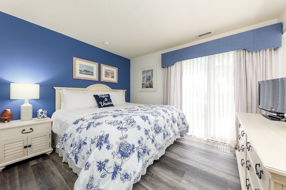 The Shores Resort - photo 6