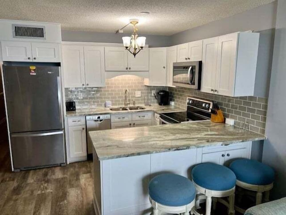 Royal Garden Resort 105 2 Bedroom Condo by RedAwning - photo 4