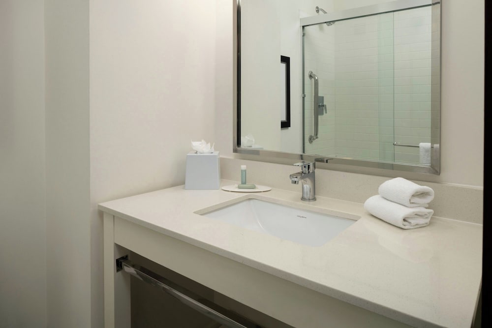 Fairfield Inn & Suites by Marriott Chattanooga - photo 10