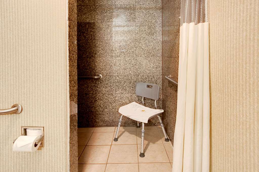 Days Inn & Suites by Wyndham Artesia - photo 15