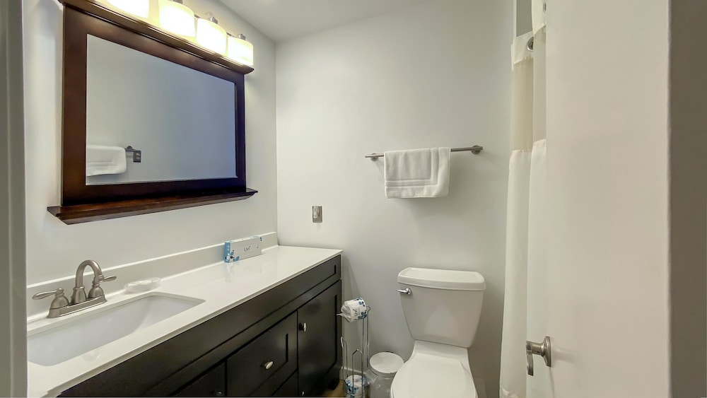 2424 Inland Harbour at The Sea Pines Resort - photo 7