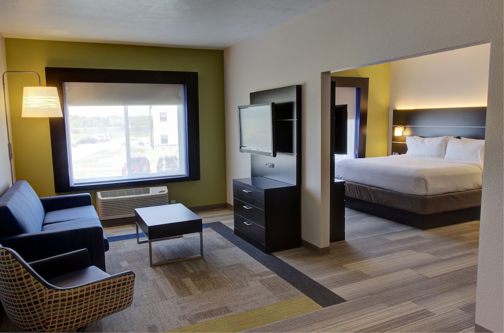Holiday Inn Express Hotel & Suites Le Mars by IHG - photo 6