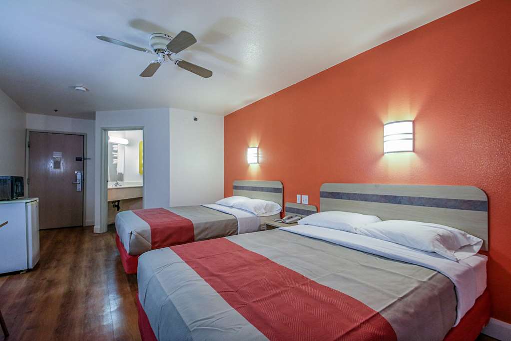 Motel 6 Nephi UT - photo 20