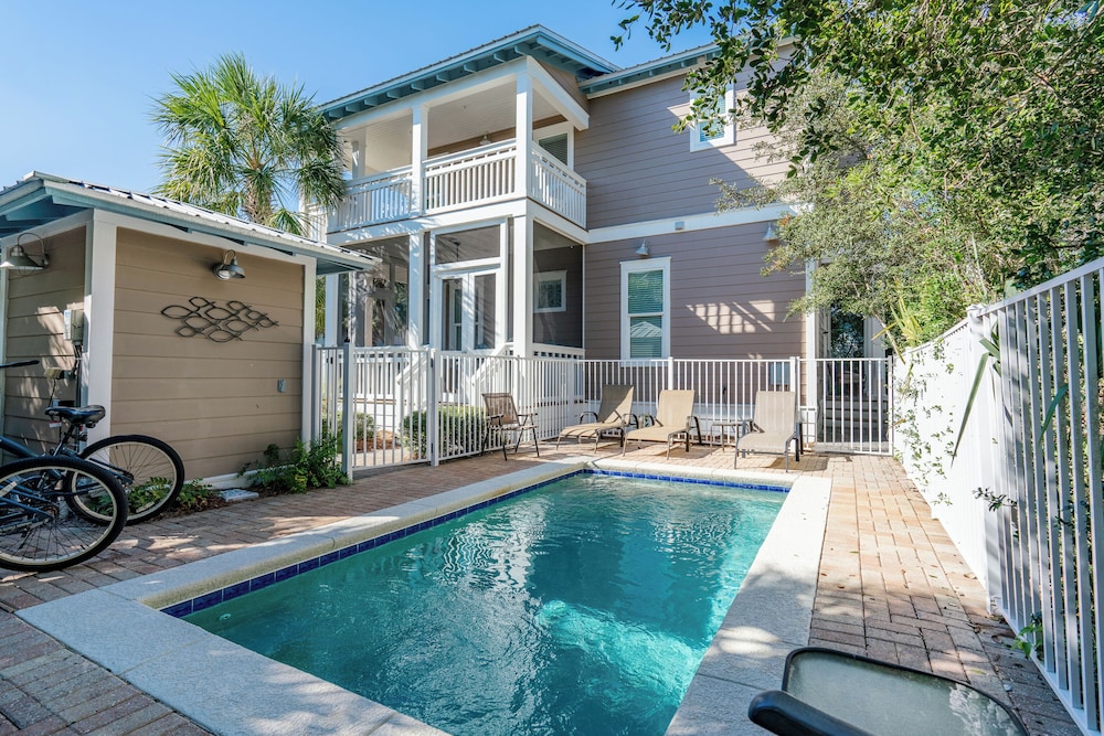 Private Heated Pool & Dog Friendly in Seacrest Beach — 4-Star Luxury Hotel in Panama City Beach, United States