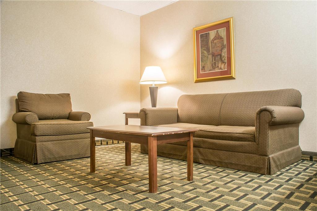 Quality Inn & Suites Palm Island Indoor Waterpark - photo 16