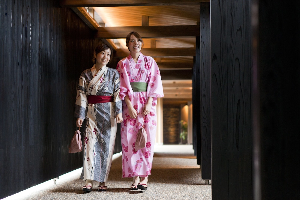 Hanagoyomi - carbon neutral hotel in Sumoto