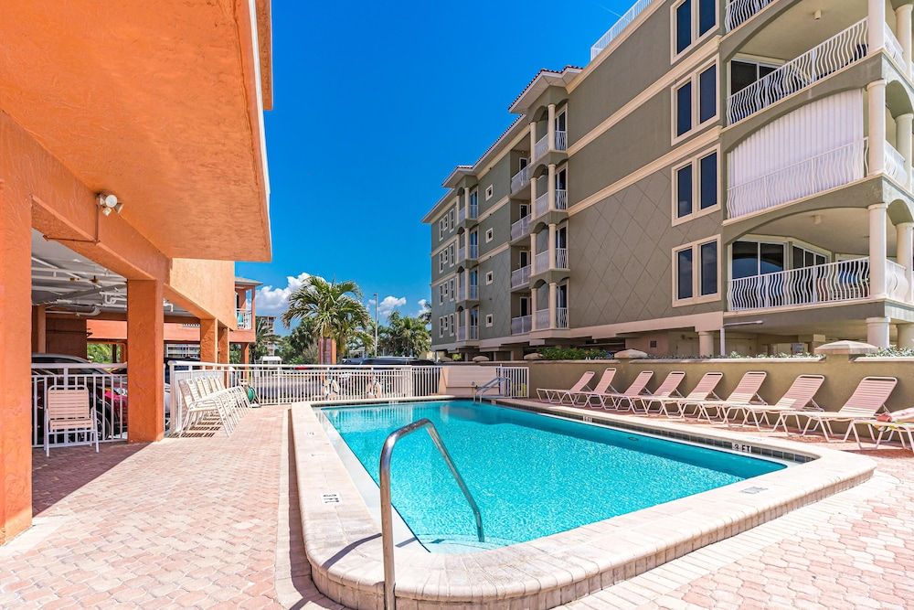 Chateaux Resort Luxury Condominiums - photo 17