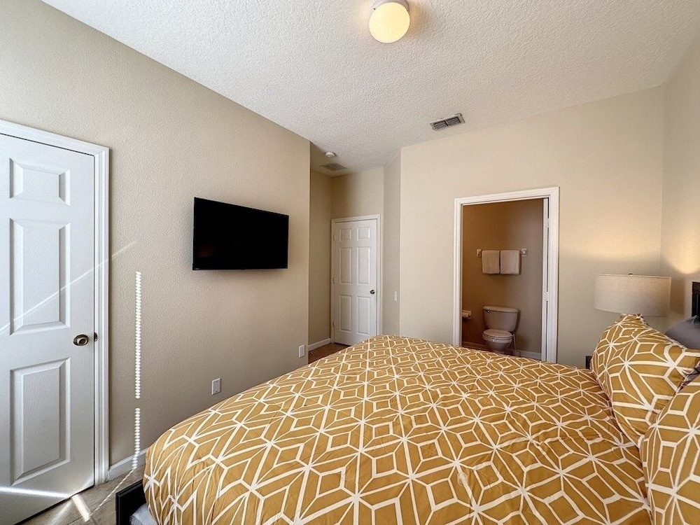 Luxury 6bd 3.5ba Pool Home In Windsor Palms Resort 6 Bedroom Villa by RedAwning - photo 6