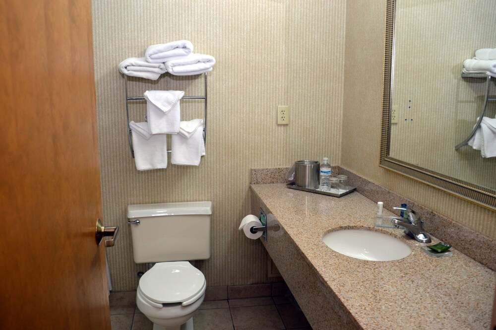 Red Lion Hotel St Joseph - photo 27