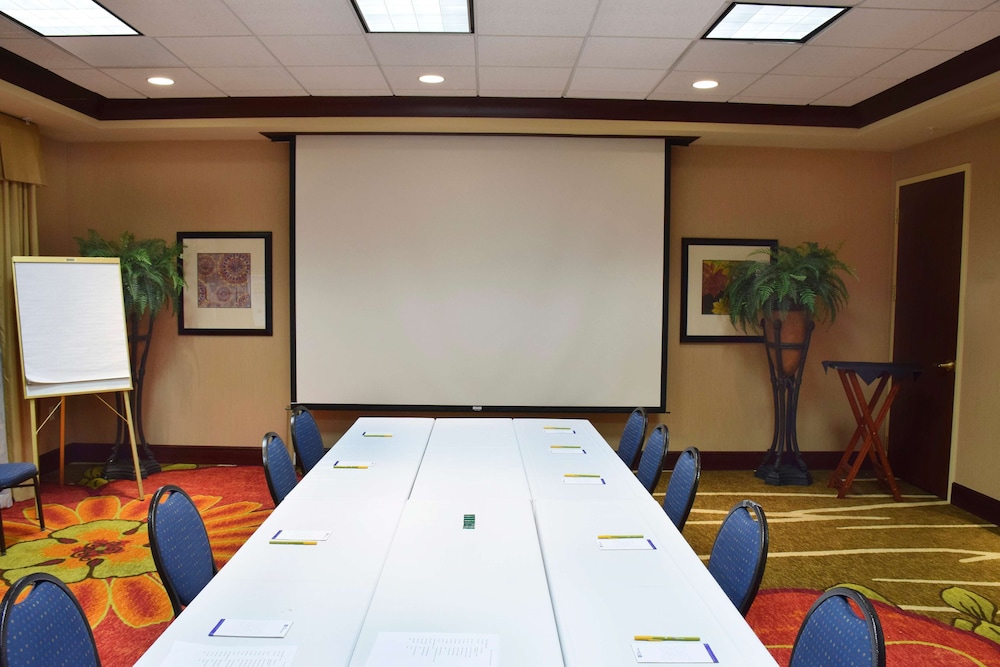 Hilton Garden Inn Columbus Polaris - photo 23