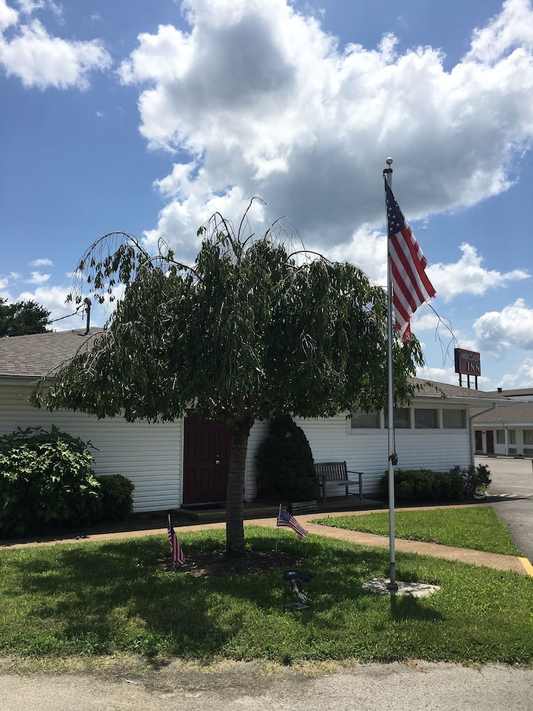Ambassador Inn And Suites - photo 25