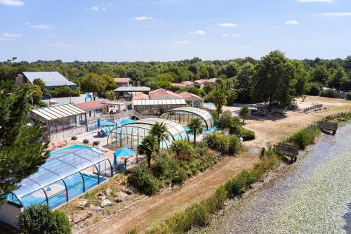 Glamping Vendée — hotel in Saint-Julien-Des-Landes