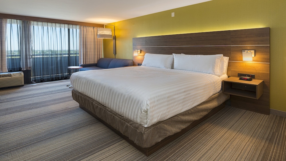 Holiday Inn Express Fullerton Anaheim by IHG - photo 8