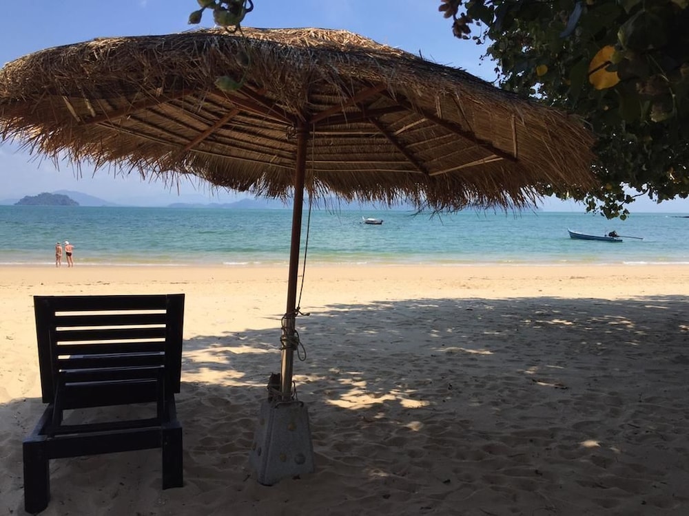 Nithiporn Resort in Ranong, Thailand