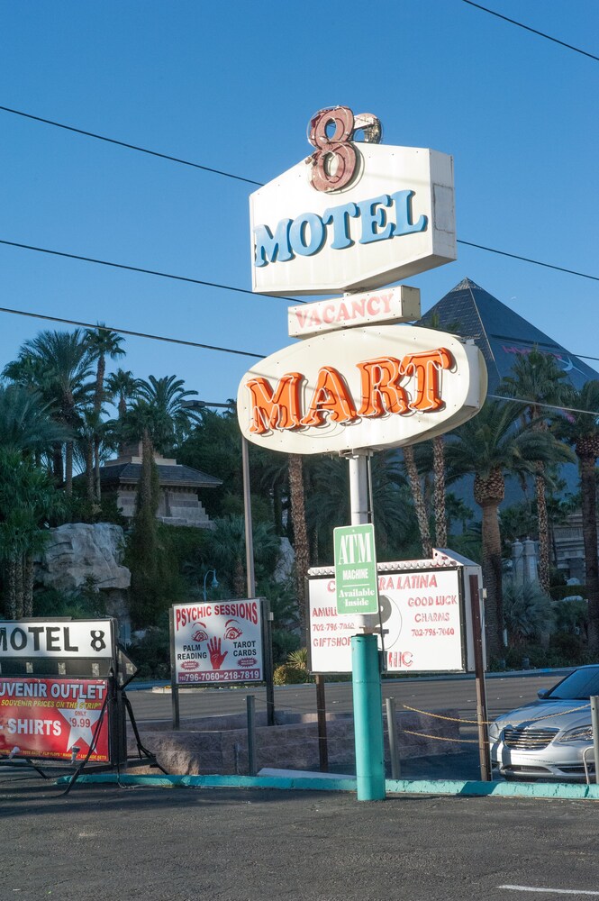 Motel 8 Plus - photo 19