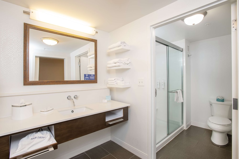 Hampton Inn & Suites Cincinnati Kenwood - photo 30