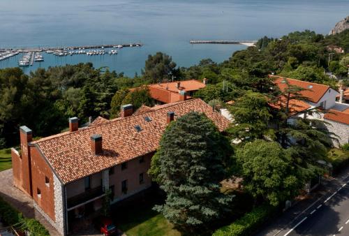 Garden Apartments Sistiana — 4-Star Luxury Hotel in Sistiana-Visogliano, Italy