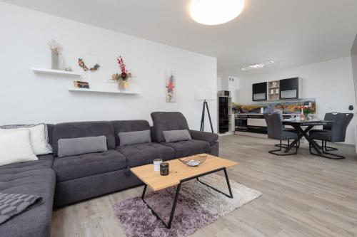 River and Port View Apartment by Noclegi Renters — 4-Star Luxury Hotel in Swinoujscie, Poland