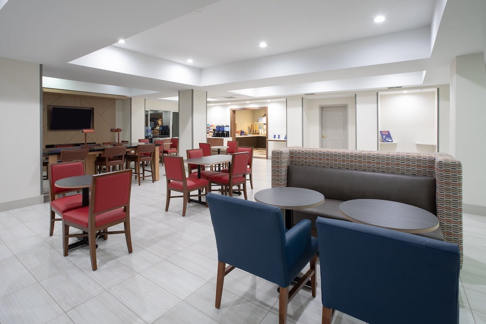 Holiday Inn Express Yreka Shasta Area by IHG - photo 35