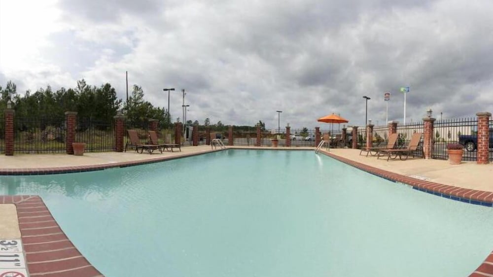 Holiday Inn Express Hotel & Suites Natchitoches by IHG - photo 26