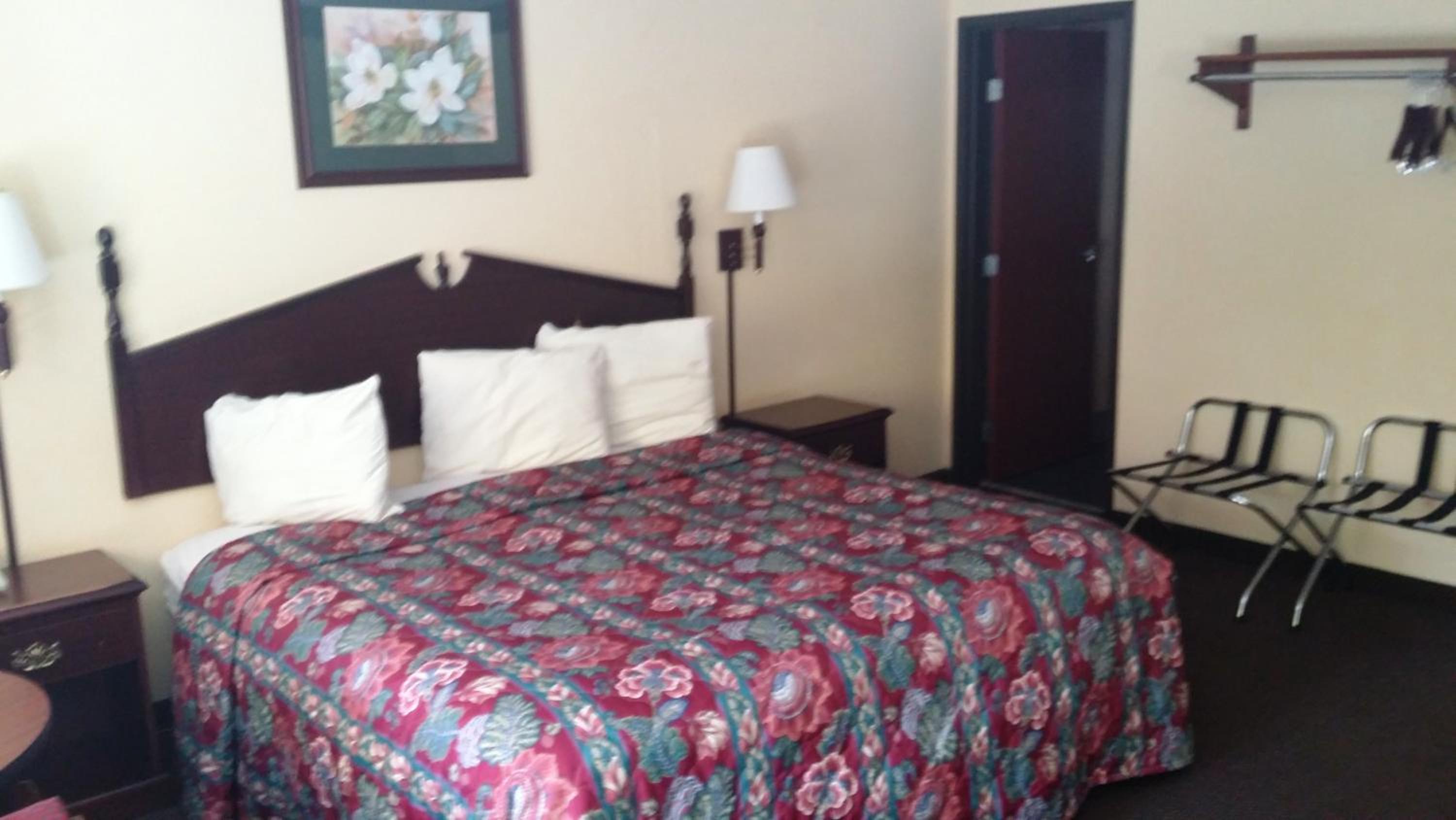 Scottish Inn Maggie Valley - photo 8