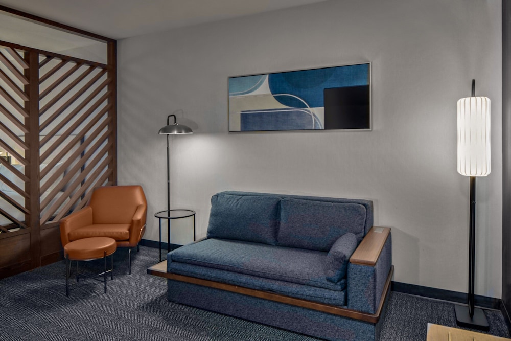 Courtyard by Marriott Jefferson City - photo 10