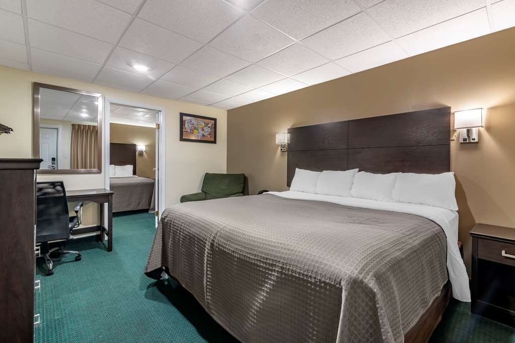 Rodeway Inn Lake George Outlets - photo 17