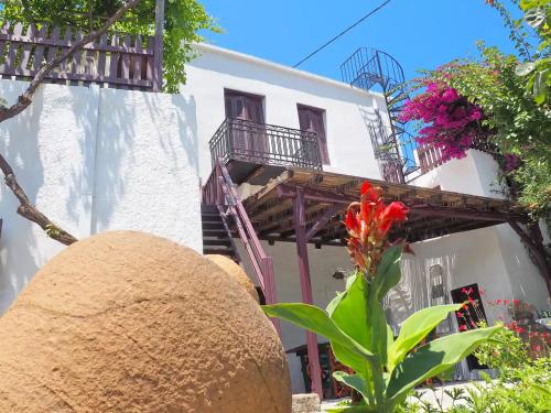 Cycladic House in Skiros — 4-Star Luxury Hotel in Skyros, Greece