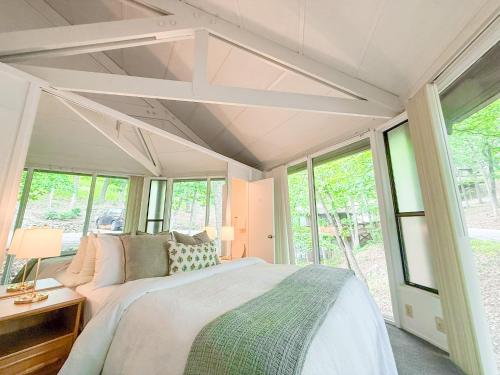 Treetop Village 2Bed2BathPoolsDockPickleball — hotel in Four Seasons