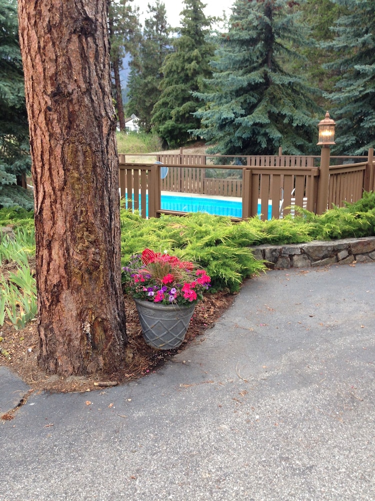 Alpine Rivers Inn - photo 37