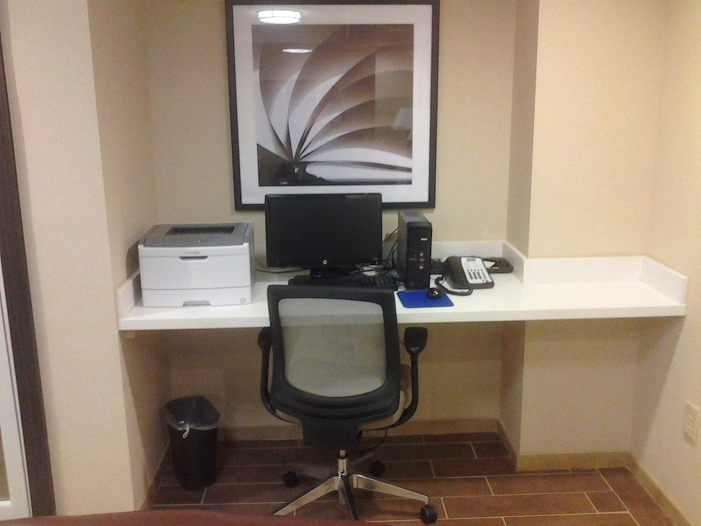 Candlewood Suites Atlanta West I 20 by IHG - photo 36