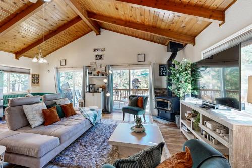 Green Abode — Groveland