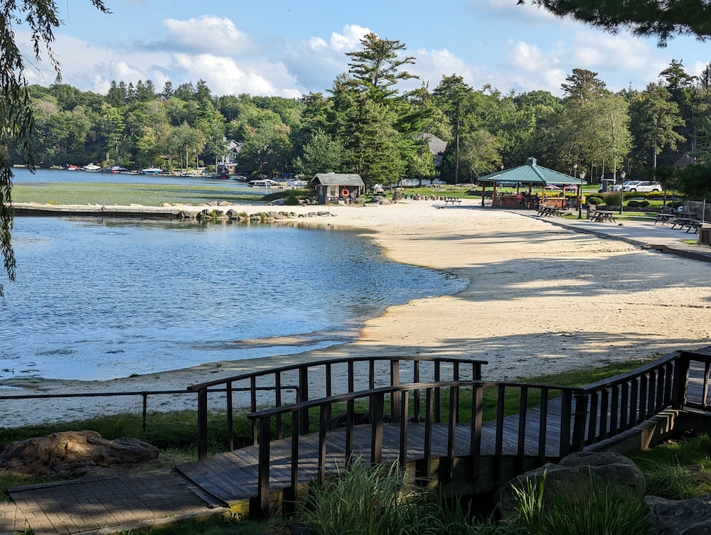 The Lodge Luxury Resort At Lake Harmony - photo 35