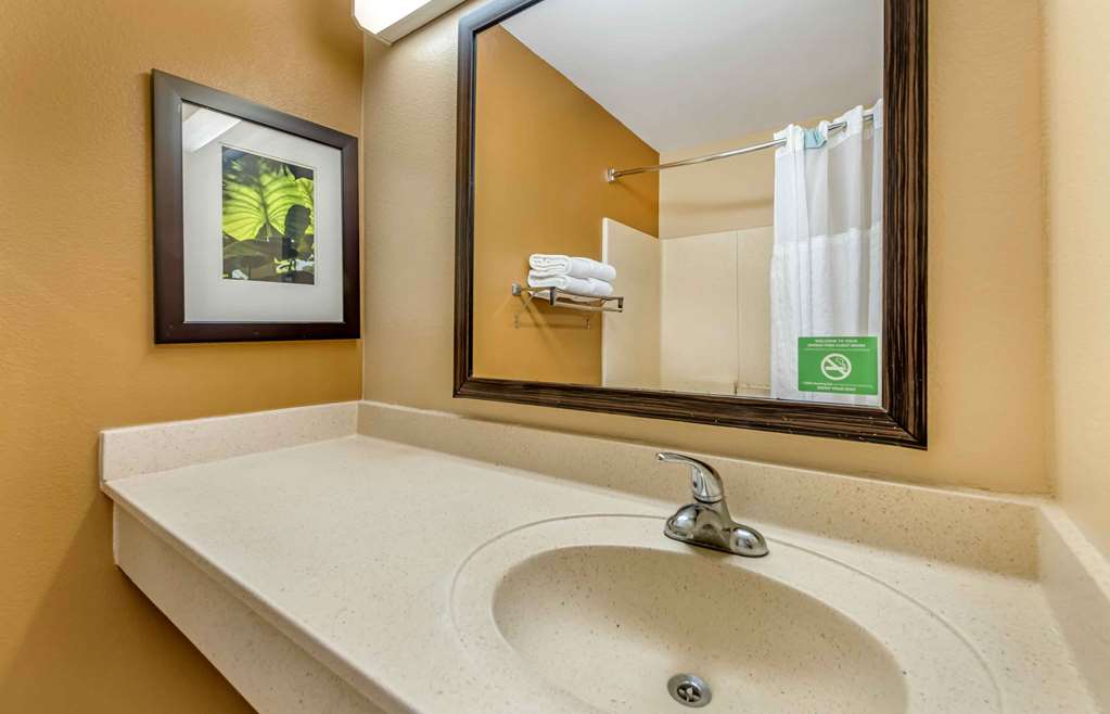 Extended Stay America Suites Minneapolis Maple Grove - photo 33