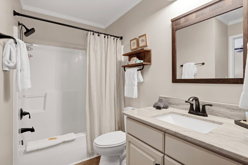 Sandpeddler Inn & Suites - photo 256