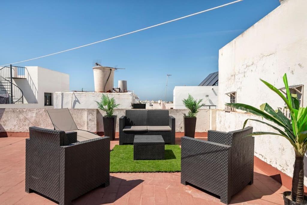 Espectacular Casa Muy Luminosa Con Azotea — 4-Star Luxury Hotel in Conil De La Frontera, Spain