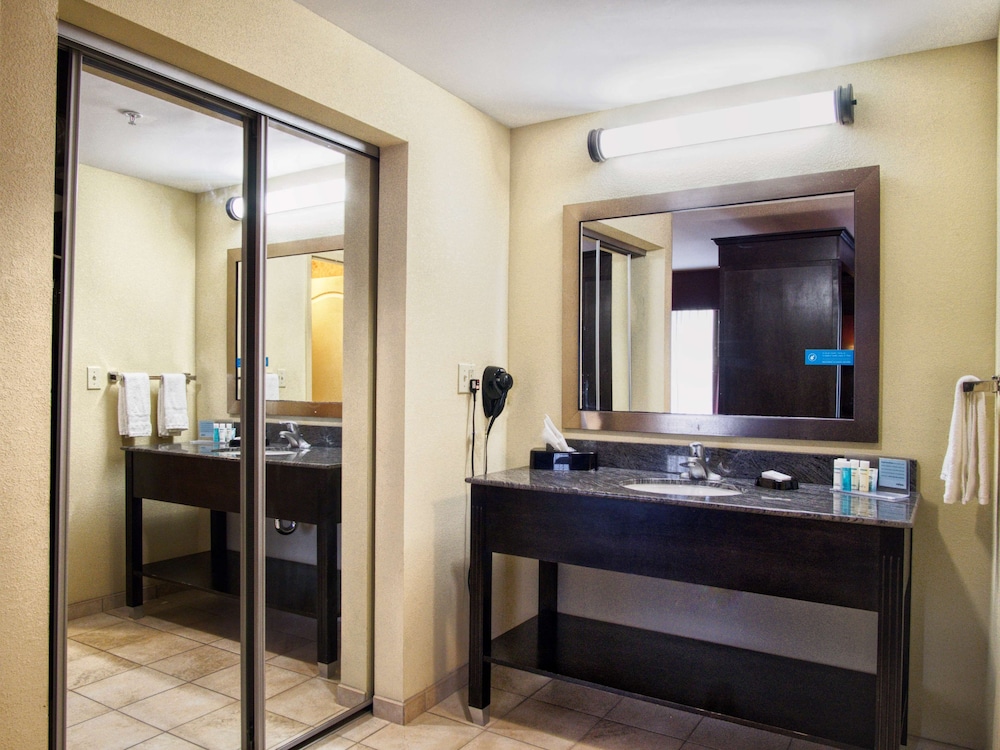 Hampton Inn & Suites Elk City - photo 14