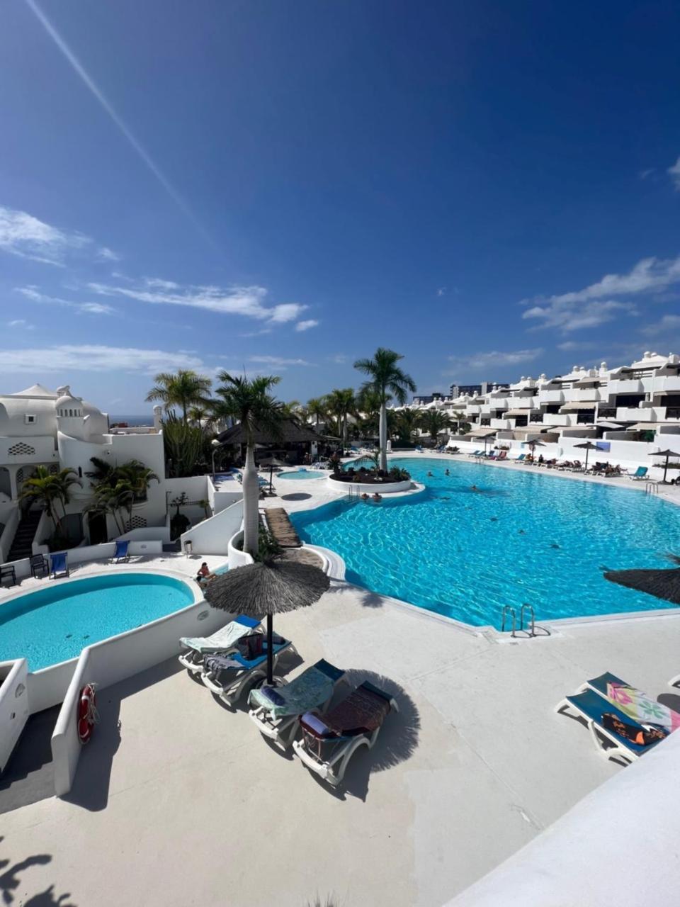 Adeje Paradise 11 B Ocean views and heated pool — 4-Star Luxury Hotel in Adeje, Spain