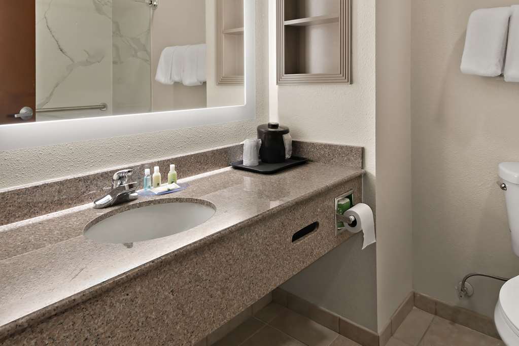 Quality Inn & Suites Weatherford - photo 12