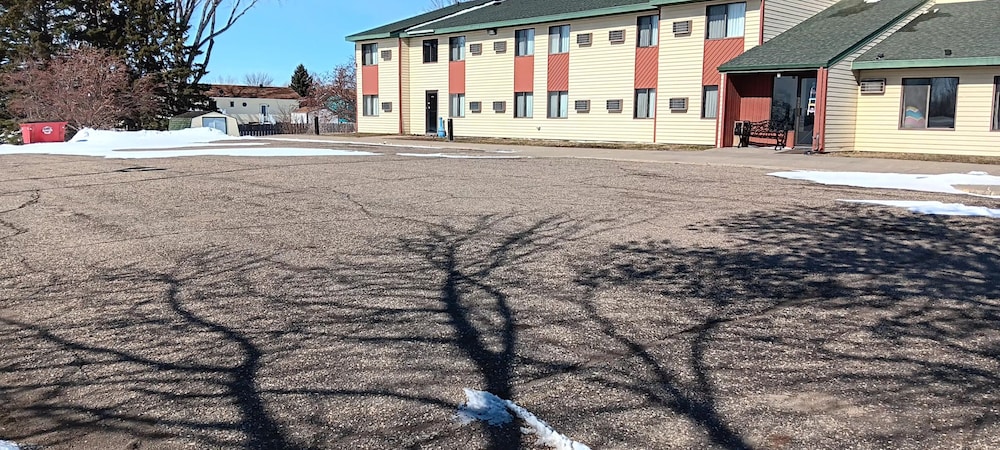 Scotwood Motel by OYO Washburn ND - photo 37