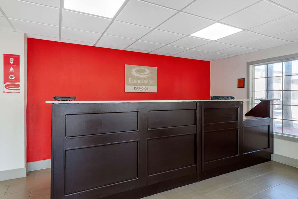 Econo Lodge Airport at RJ Stadium - photo 3