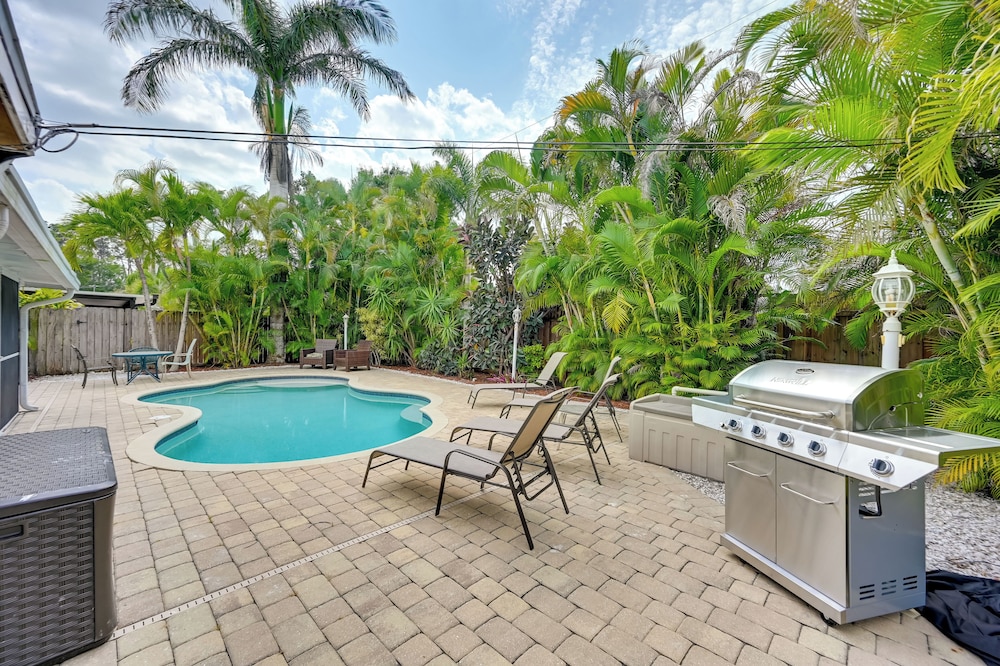 Pelican Nest Tropical Naples Villa with Pool — 4-Star Luxury Hotel in Naples, United States
