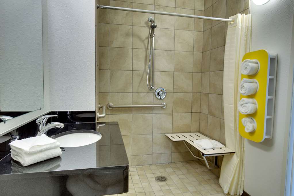 Motel 6 Poplar Bluff MO - photo 59