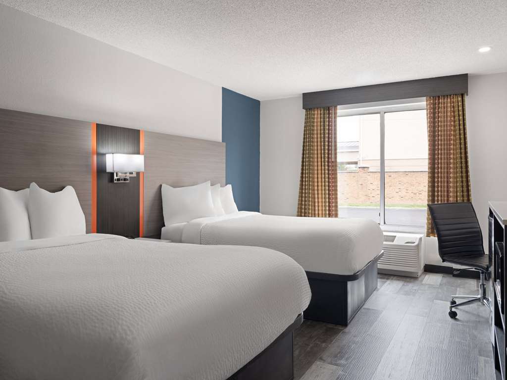 Baymont by Wyndham Indianapolis East - photo 14