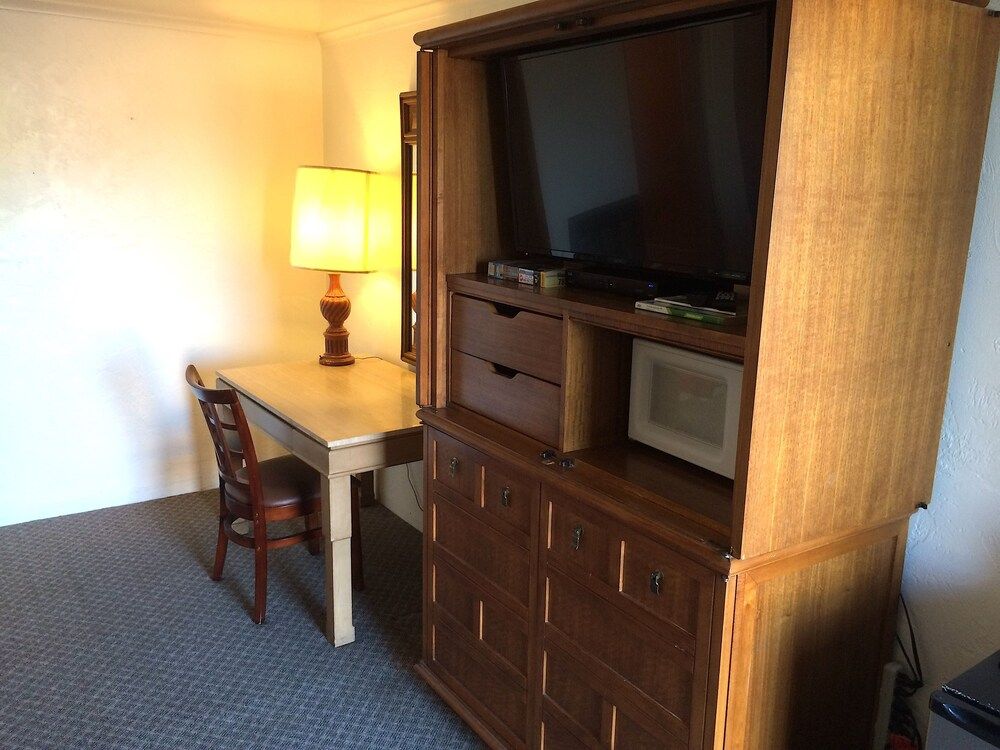 Connell Inn and Suites - photo 17