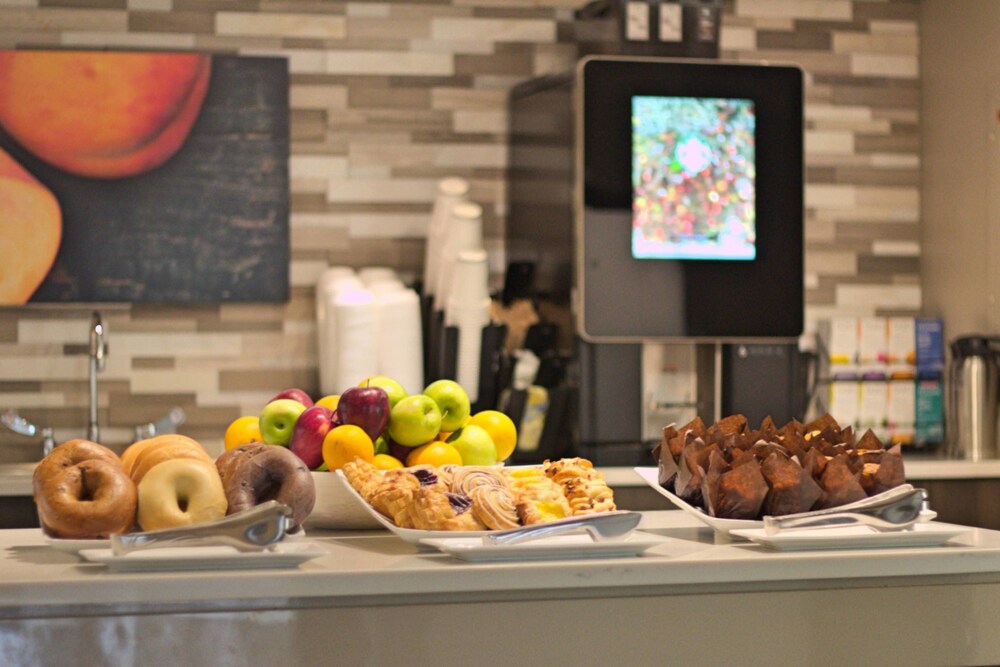 Renaissance Chicago Glenview Suites Hotel - photo 43