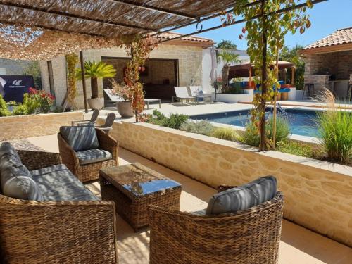 Le Mas de la Corniche in Joyeuse, France