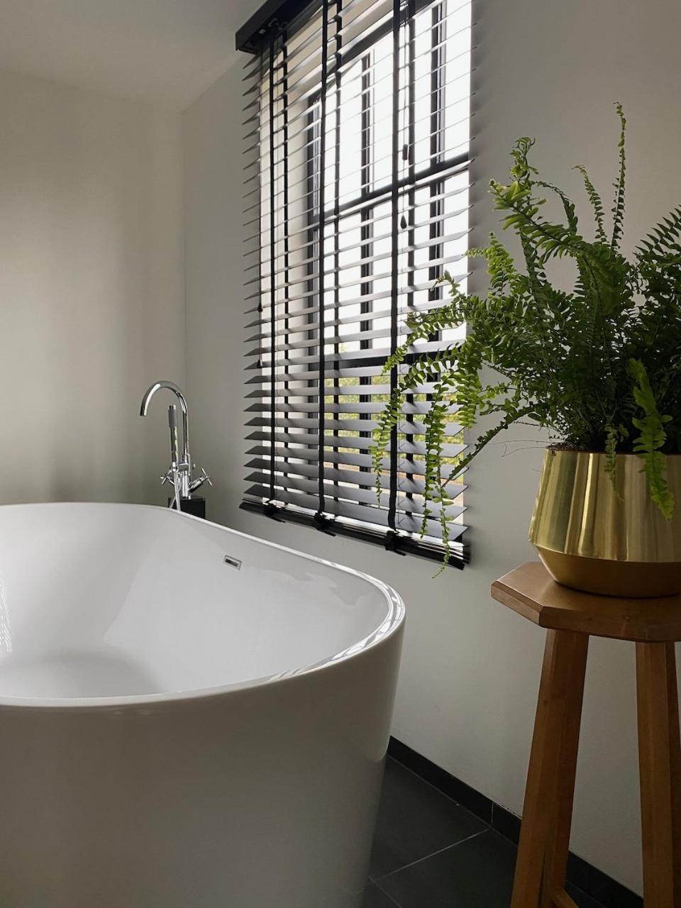 B&B Het goudklompje — 4-Star Luxury Hotel in Hengelo, Netherlands