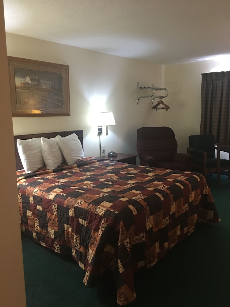 Mobridge Kountry Inn - photo 5